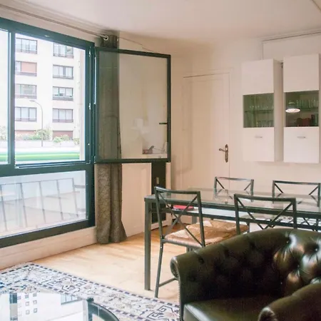 Splendid Apartment Near The Eiffel Tower